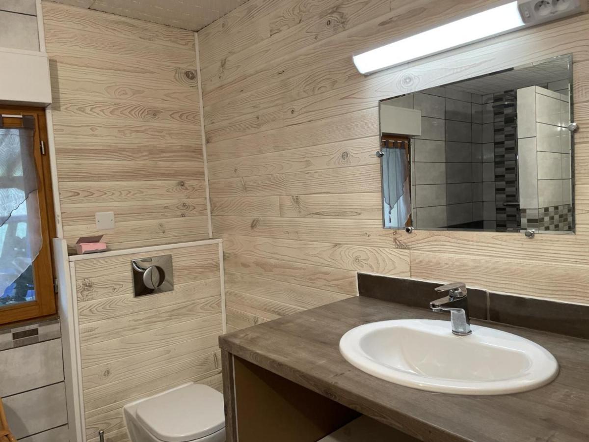 Chalet De Charme Avec Sauna Et Piscine Couverte, Proche De Vichy, Tout Confort, Animaux Acceptes - Fr-1-489-370 Villa Saint-Rémy-en-Rollat Kültér fotó